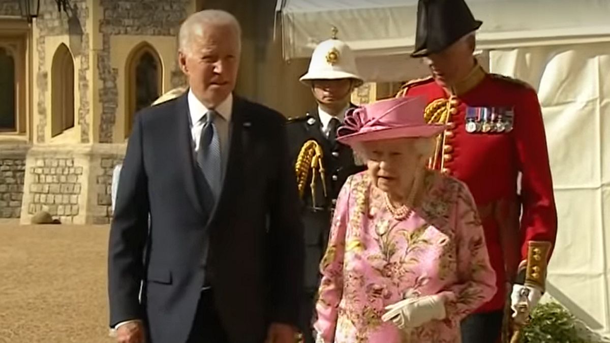 Królowa i Joe Biden