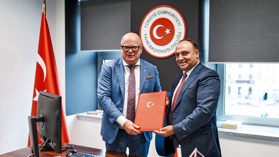 Wojciech Kamiński, Ambasador Turcji Cengiz K. Fırat                        