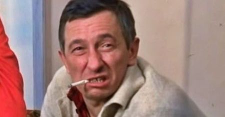Jerzy Dobrowolski zgotował rodzinie piekło. Spał na jednej poduszce. Na drugiej miał nóż