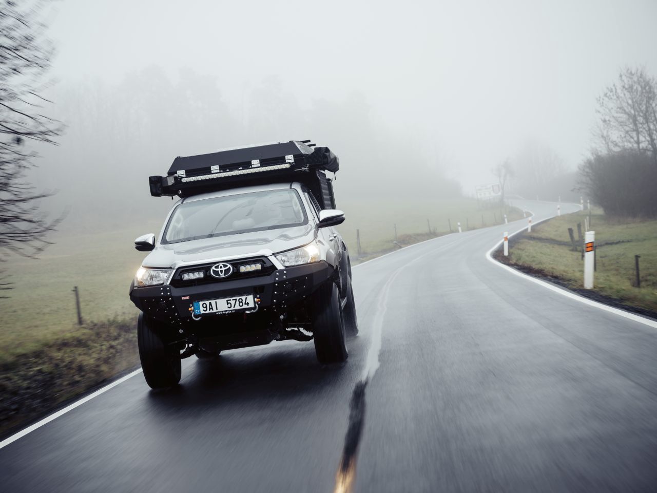 Toyota Hilux Expedition