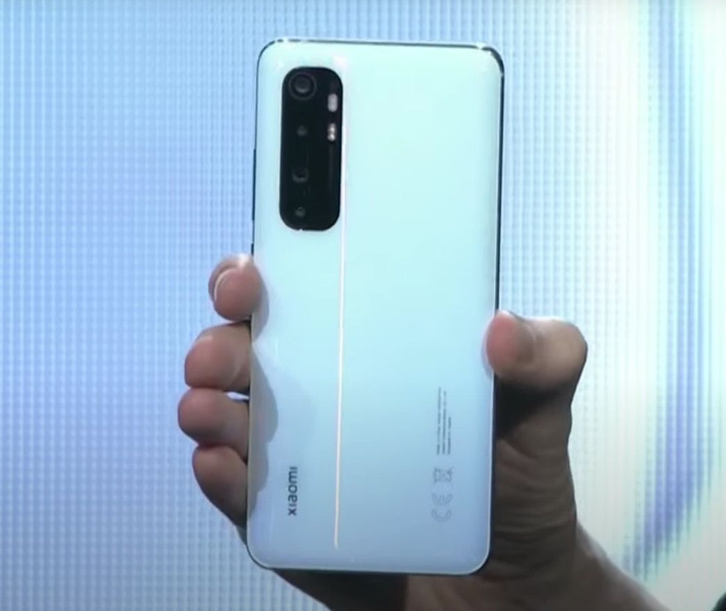 Xiaomi Mi Note 10 Lite oficjalnie. Producent okroił aparat, ale oszczędził ogromną baterię 3
