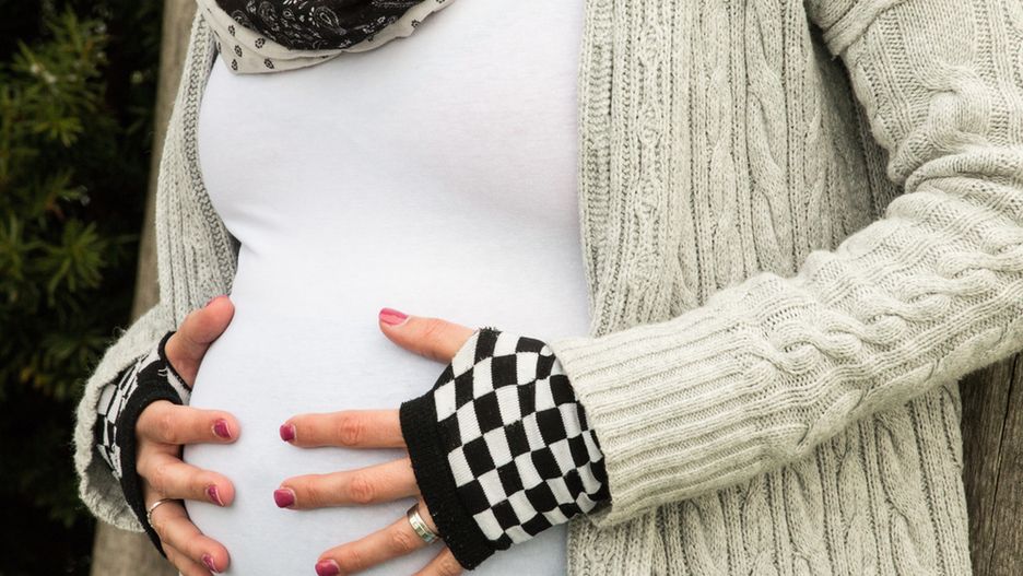 Gdy kobieta w ciąży zauważy u siebie plamienia powinna udać się do lekarza na kontrolę