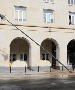 Warszawa. Płynie Trakt Królewski. Awaria wodociągowa w centrum