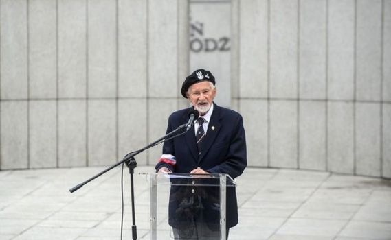 Poseł PO ostro o ustawie pomagającej powstańcom. "To kpina"