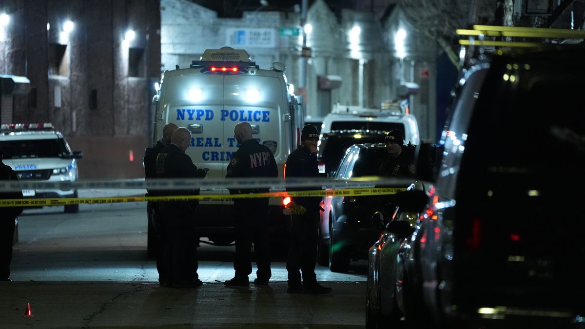 10 wounded in mass shooting outside nightclub in New York City
NEW YORK, UNITED STATES - JANUARY 02: Police officers are investigating at the crime scene after a mass shooting at a nightclub in Queens, New York, United States on January 02, 2025. At least 10 people injured in mass shooting on nightclub. The shooting occurred near the Amazura nightclub in Jamaica neighborhood of Queens, the New York Post reported citing cops and sources. (Photo by Lokman Vural Elibol/Anadolu via Getty Images)
Anadolu
mass shootin, police, new york, queens, 11 people injured, united states, police officers, armed attack, injured people, shooting, us