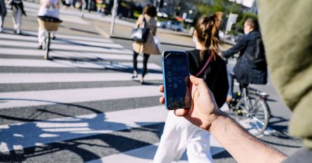 Nie włączaj tej funkcji w telefonie. Będziesz podsłuchiwany