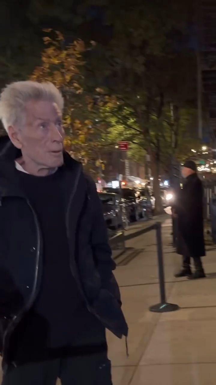 Calvin Klein z chłopakiem w drodze na modowy event