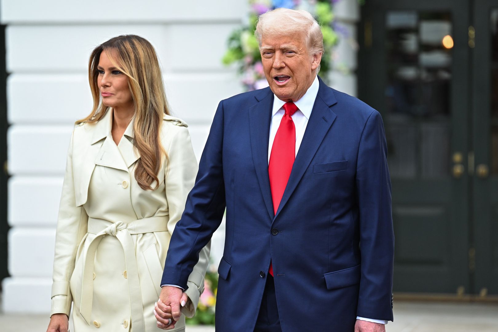Śmierć Franciszka. Trump nakazał opuścić flagi