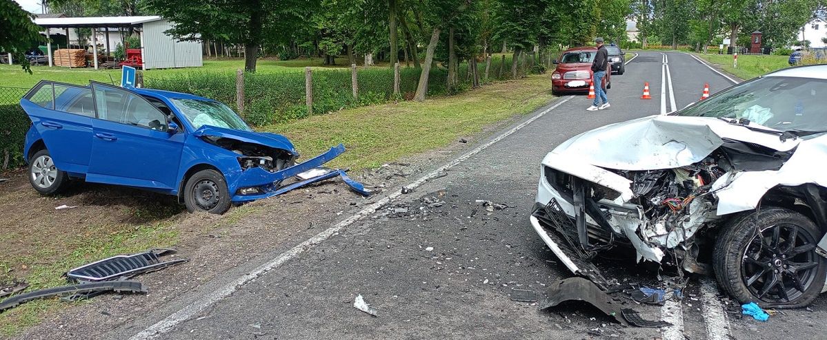 Groźne zdarzenie drogowe w Waliszewie – policja apeluje o ostrożność