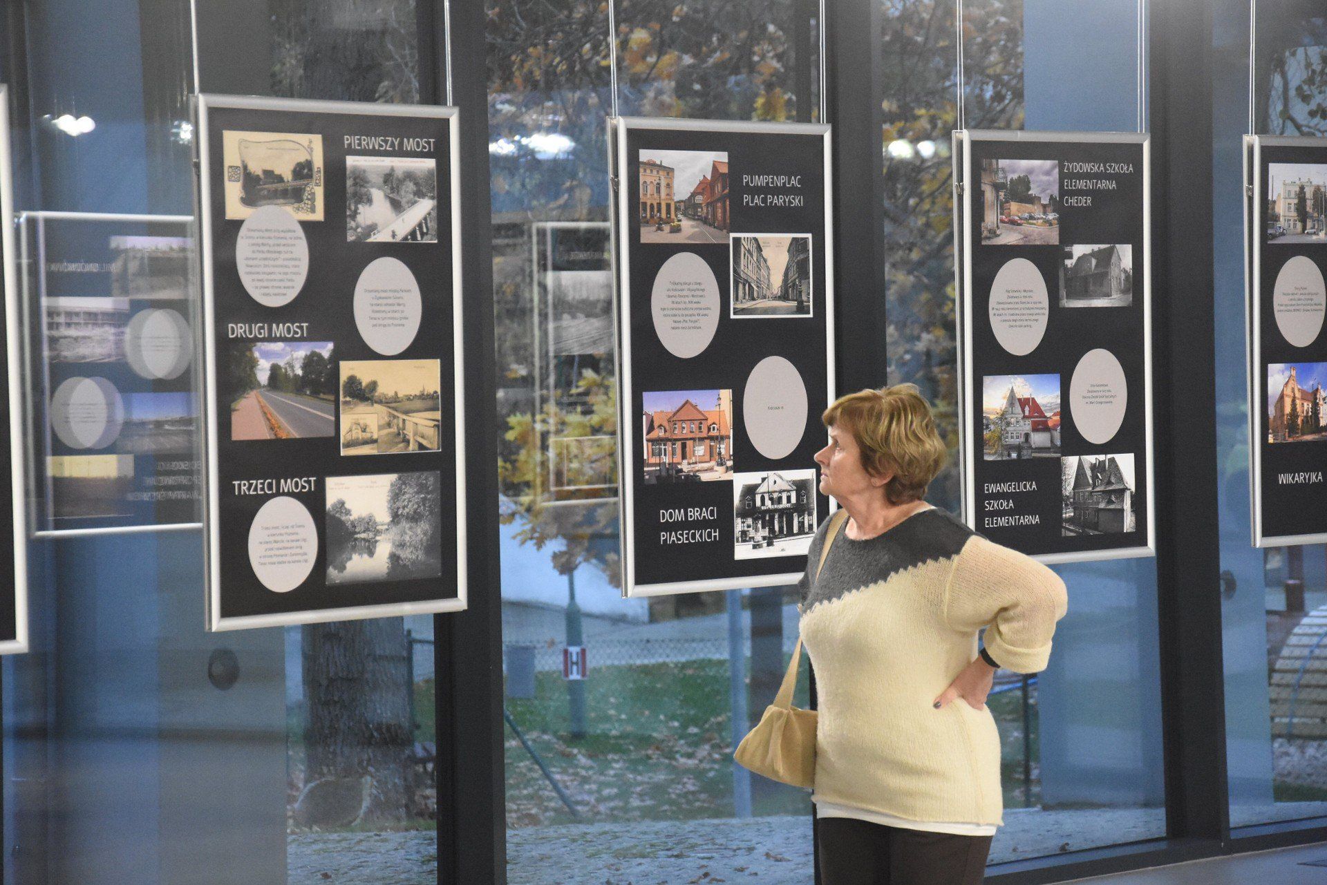 &#34;Tu jest, tu było, tak się mówiło - drugie spojrzenie&#34;. W Muzeum Śremskim  otwarto wyjątkową wystawę [zdjęcia]