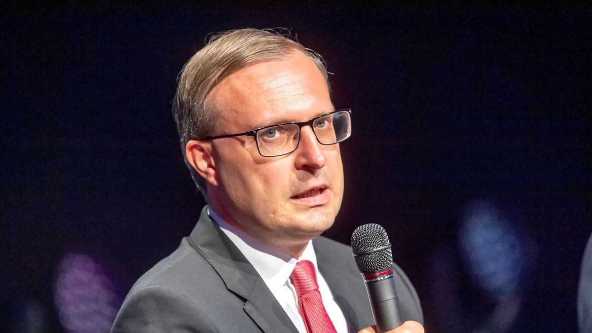 Koronawirus. Zdaniem prezesa PFR Pawła Borysa (na zdjęciu) celem władz powinno być uniknięcie lockdownu.