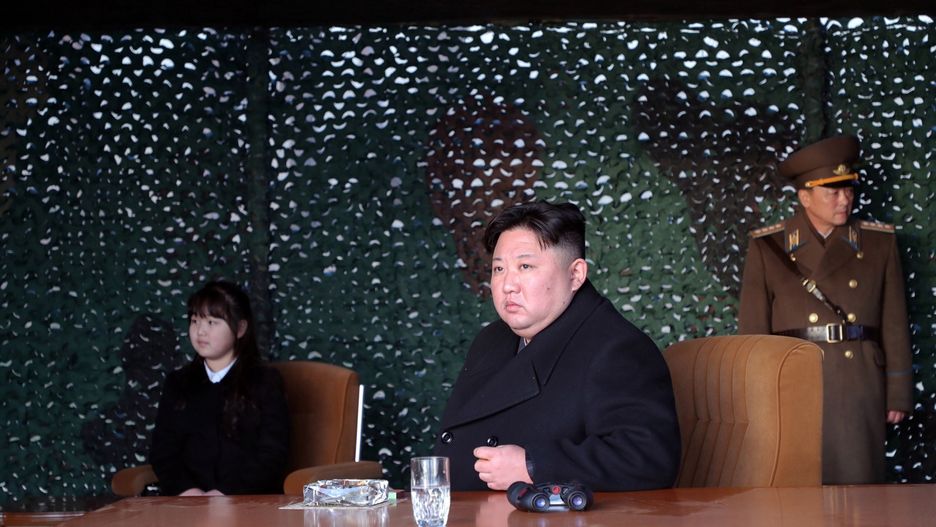 Kim macha szabelką. Odpalił rakiety