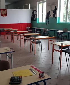 Matura 2020. Warszawa. Maturzyści za kratami