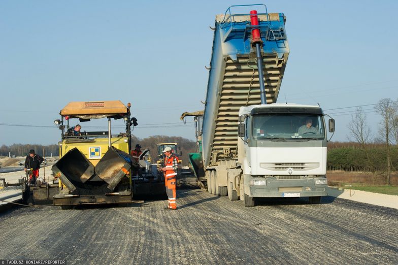 Budowa autostrady A4 Tarnow-Debica
04.04.2014 Stare Zukowice Budowa odcinka autostrady A4 Tarnow- Debica.Trasa ma byc oddana w tym roku.  Fot/Tadeusz Koniarz/REPORTER  Tadeusz Koniarz/REPORTER
Koniarz/REPORTER