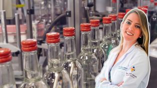Najgorszy alkohol dla jelit. Proktolog nie ma wątpliwości