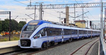 PKP Intercity odwołuje połączenia. Jak otrzymać zwrot za bilet?