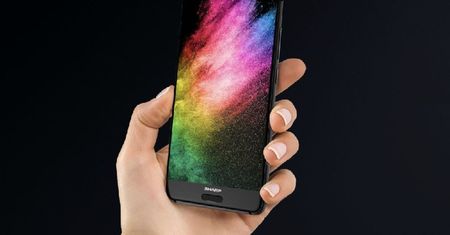 Oto Sharp Aquos S2, smartfon z rekordowo smukłymi ramkami