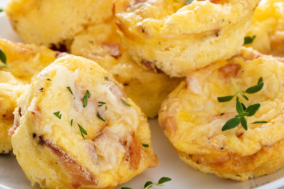 Egg muffins are an idea for a cold breakfast to take to work.