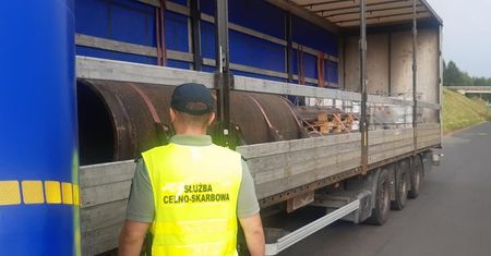 21 ton nielegalnych odpadów zatrzymanych na A4. Transport wrócił do Niemiec