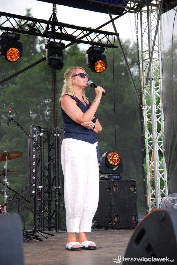 IX Powiatowo-Gminny Festiwal Zespołów Weselnych w Boniewie