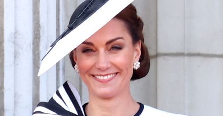 Księżna Kate znów przemyciła ukryty przekaz w stylizacji? Perłowe kolczyki miały nawiązywać do stanu jej zdrowia