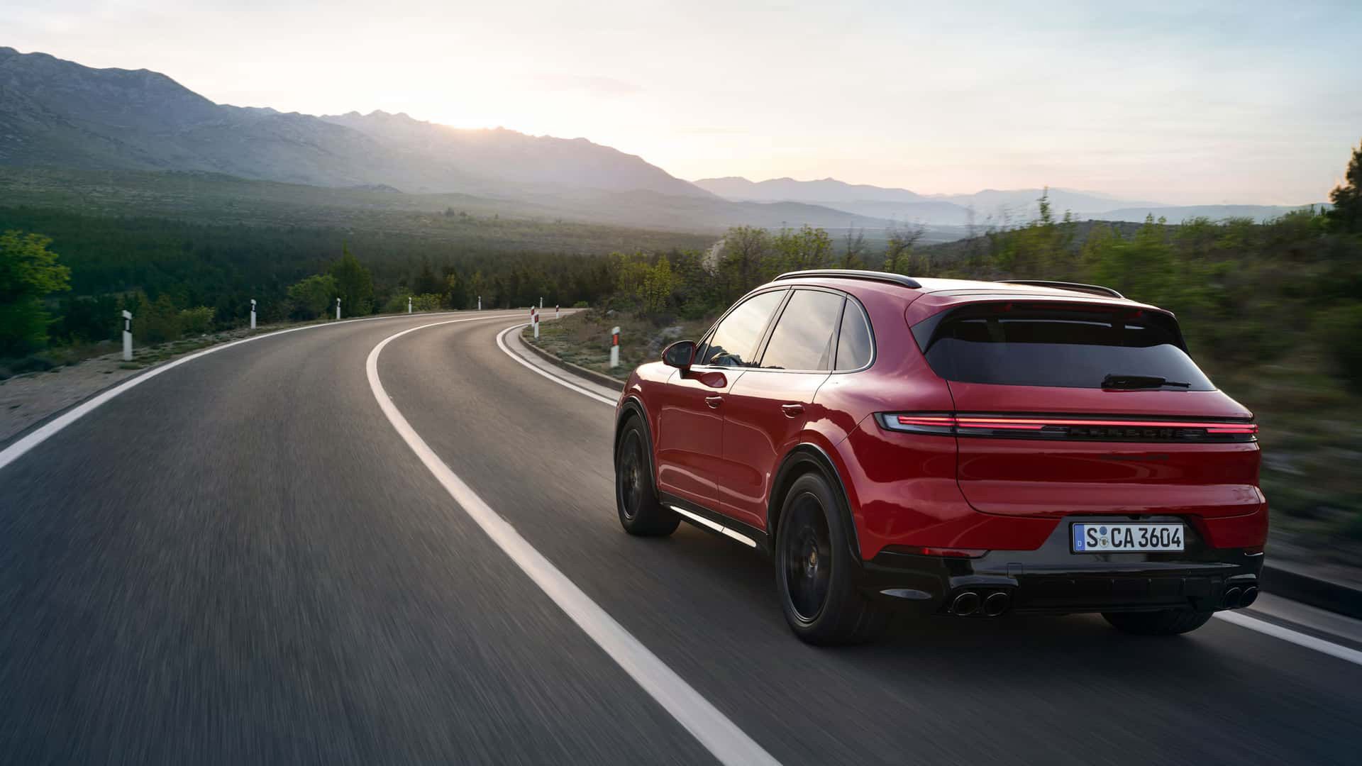 Porsche Cayenne GTS (2024)