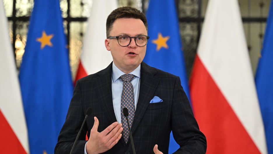 Minister rozwoju i technologii wycofuje się ze słów Szymona Hołowni