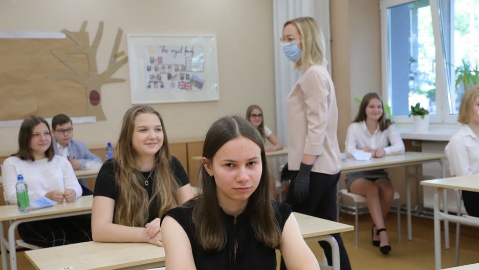 W miejscu takim jak szkoła ważne są i maseczki, i wentylacja