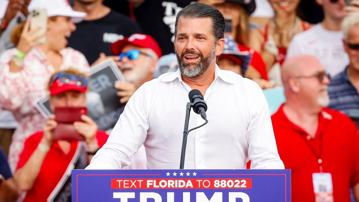 Donald Trump Jr. na wiecu swojego ojca