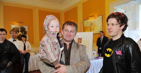 Królikowski upchnął syna w 8 produkcjach