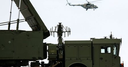 Putin wysłał armię na granicę z Ukrainą. Były szef MSZ bez ogródek o Polsce