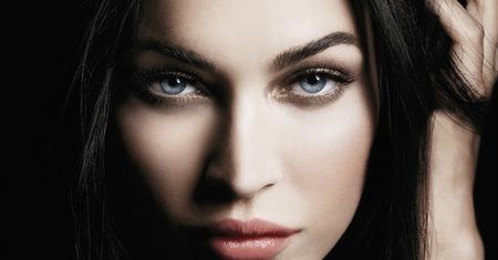 Megan Fox reklamuje kosmetyki Armaniego (WIDEO)