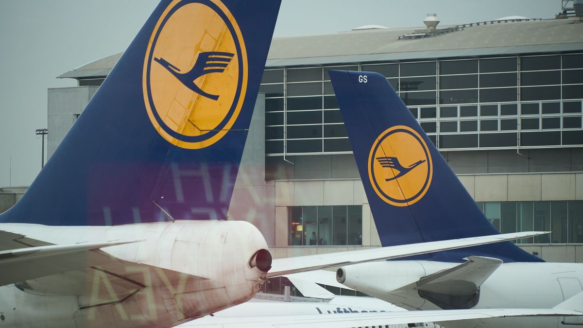 Prezes Lufthansy zapowiada podwyżki cen biletów i uziemienie czę