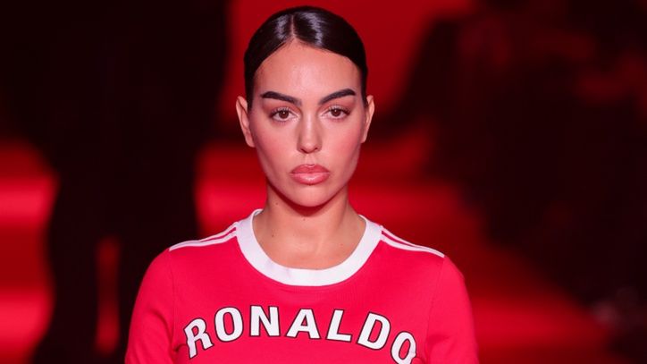 Georgina Rodriguez bawi się z gromadką dzieci w Paryżu