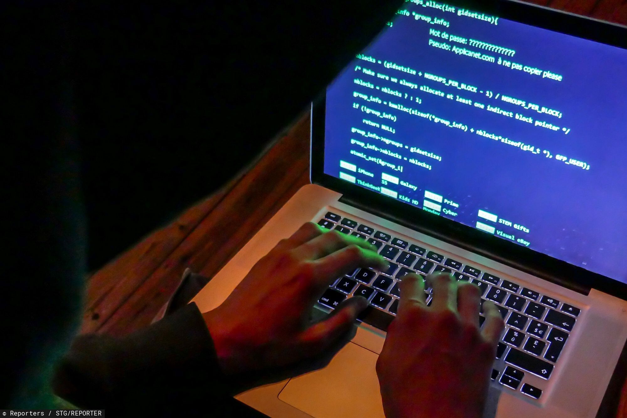 Cyberprzetsępstwami mogą zajmować się nie tylko wykwalifikowani przestępcy.