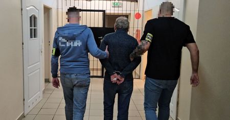 64-latek zatrzymany po oszustwie "na wypadek". Senior z gminy Nowy Korczyn stracił 217 tys. zł