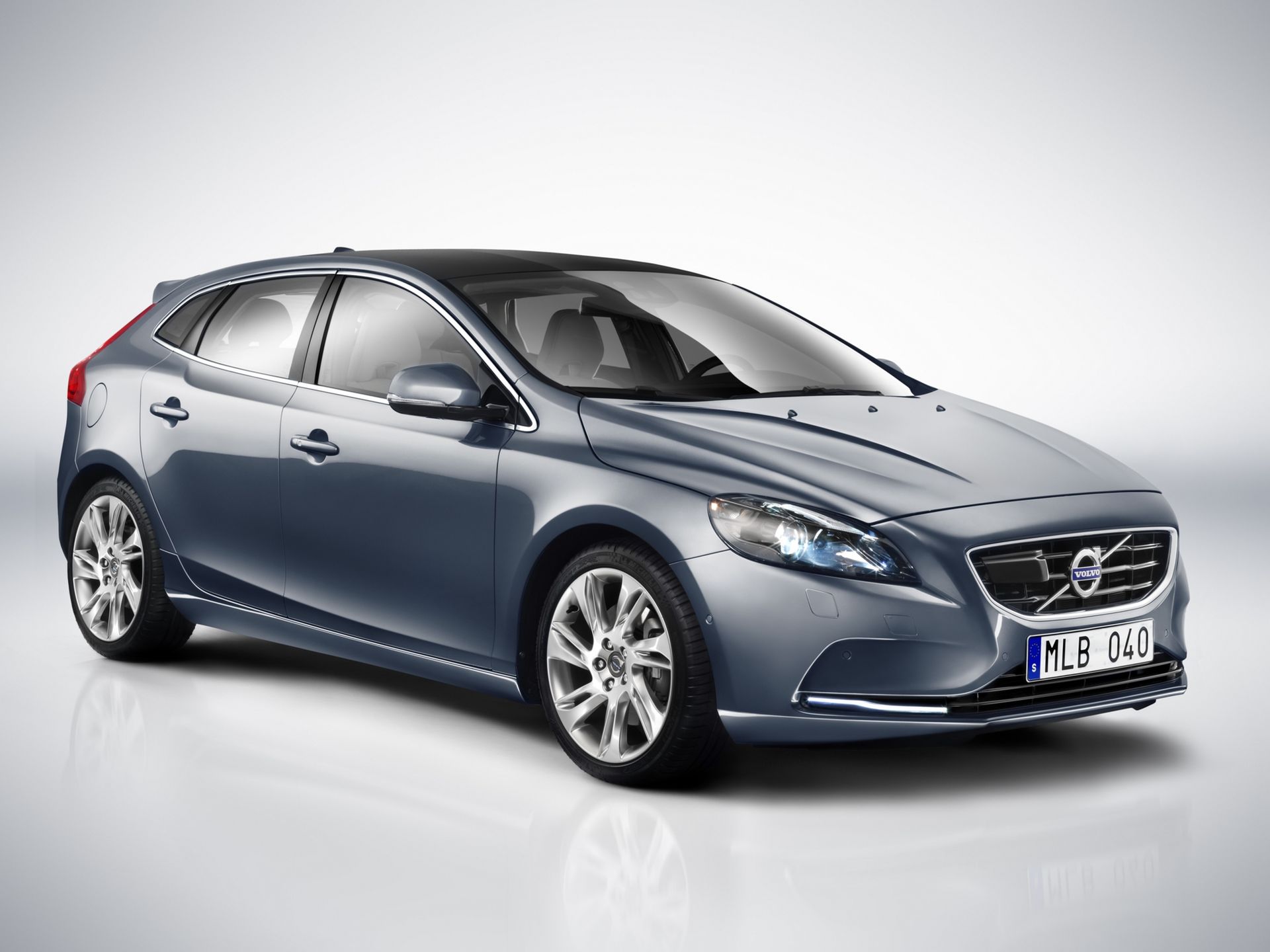 [h2]Volvo V40[/h2]