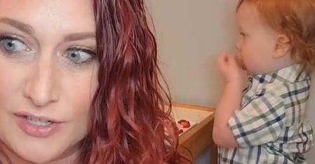 Na rozmowę o pracę wybrała się z synkiem. Wideo jest hitem Internetu