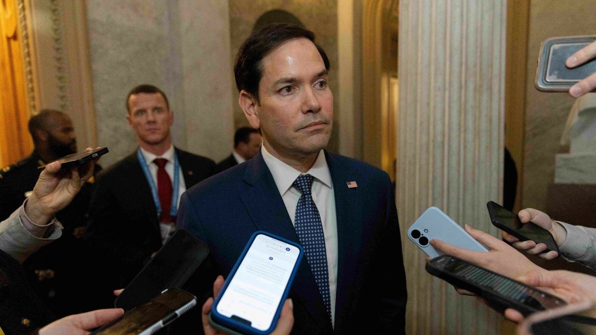 Archiwum zagraniczne East News 2025-01
WASHINGTON, DC, UNITED STATES - JANUARY 20: Senator Marco Rubio (R-FL) speaks to the press following a unanimous confirmation vote to be Secretary of State in the Senate in Washington, DC, United States on January 20, 2025. The US Senate voted to confirm Marco Rubio as Secretary of State on Monday, making him the first official in Donald Trump's administration to be approved on his presidential inauguration day. Nathan Posner / Anadolu/ABACAPRESS.COM
AA/ABACA