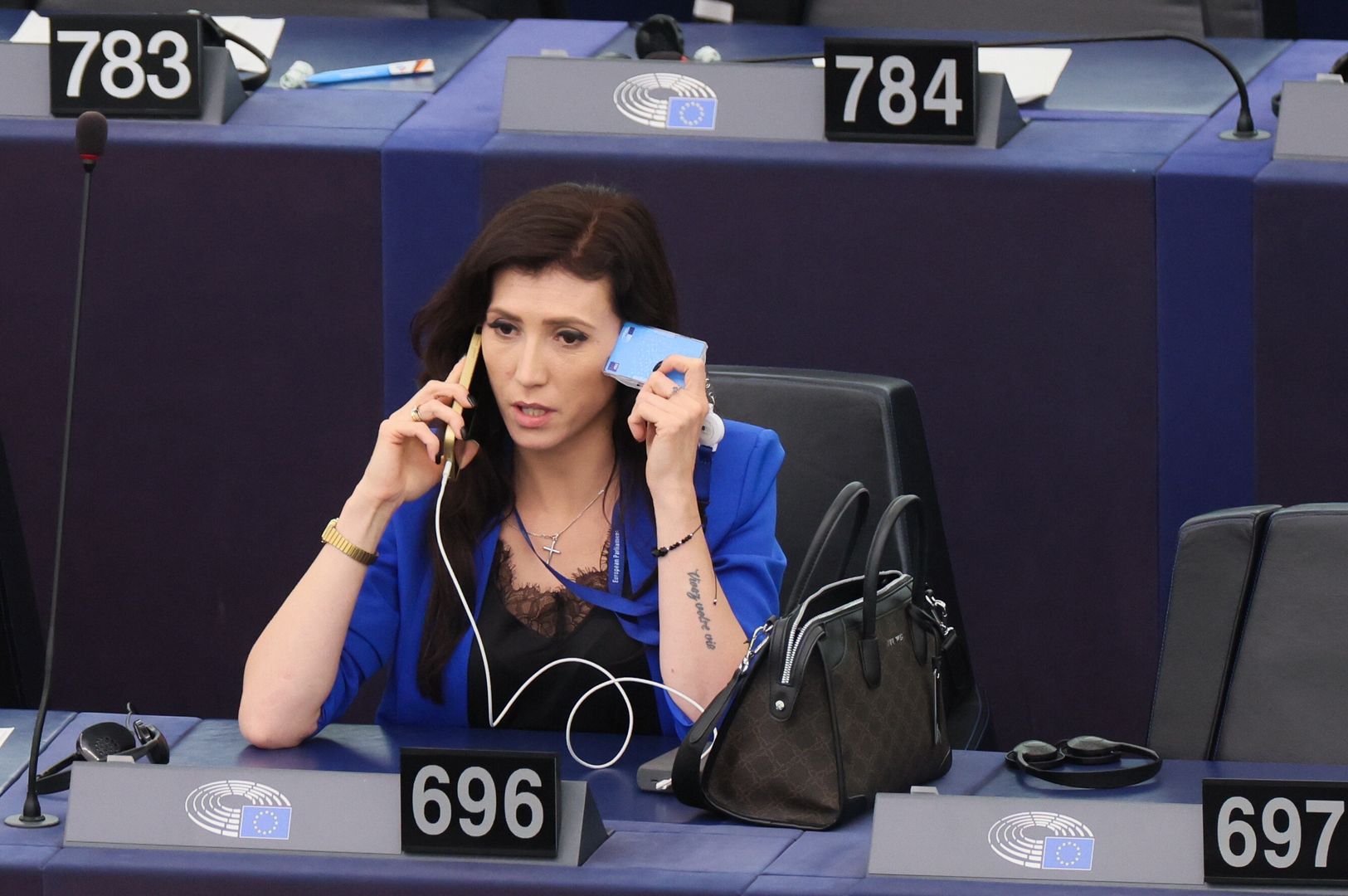 Ewa Zaj�czkowska-Hernik
Strasburg, Francja, 16.07.2024. Europos�anka Konfederacji Ewa Zaj�czkowska-Hernik w Parlamencie Europejskim w Strasburgu, gdzie 16 bm. odby�a si� pierwsza, po czerwcowych wyborach, sesja plenarna. (amb) PAP/Leszek Szyma�ski
Leszek Szyma�ski
eurodeputowani, eurodeputowany, europarlamentarzysta, europose�, europos�owie, Ewa Zaj�czkowska Hernik, Konfederacja, parlament, Parlament Europejski, pierwsza, pierwsze posiedzenie, plenarna, Polacy w PE, polityk, polityk polityka, polityka, polscy, polski, pos�owie, sesja