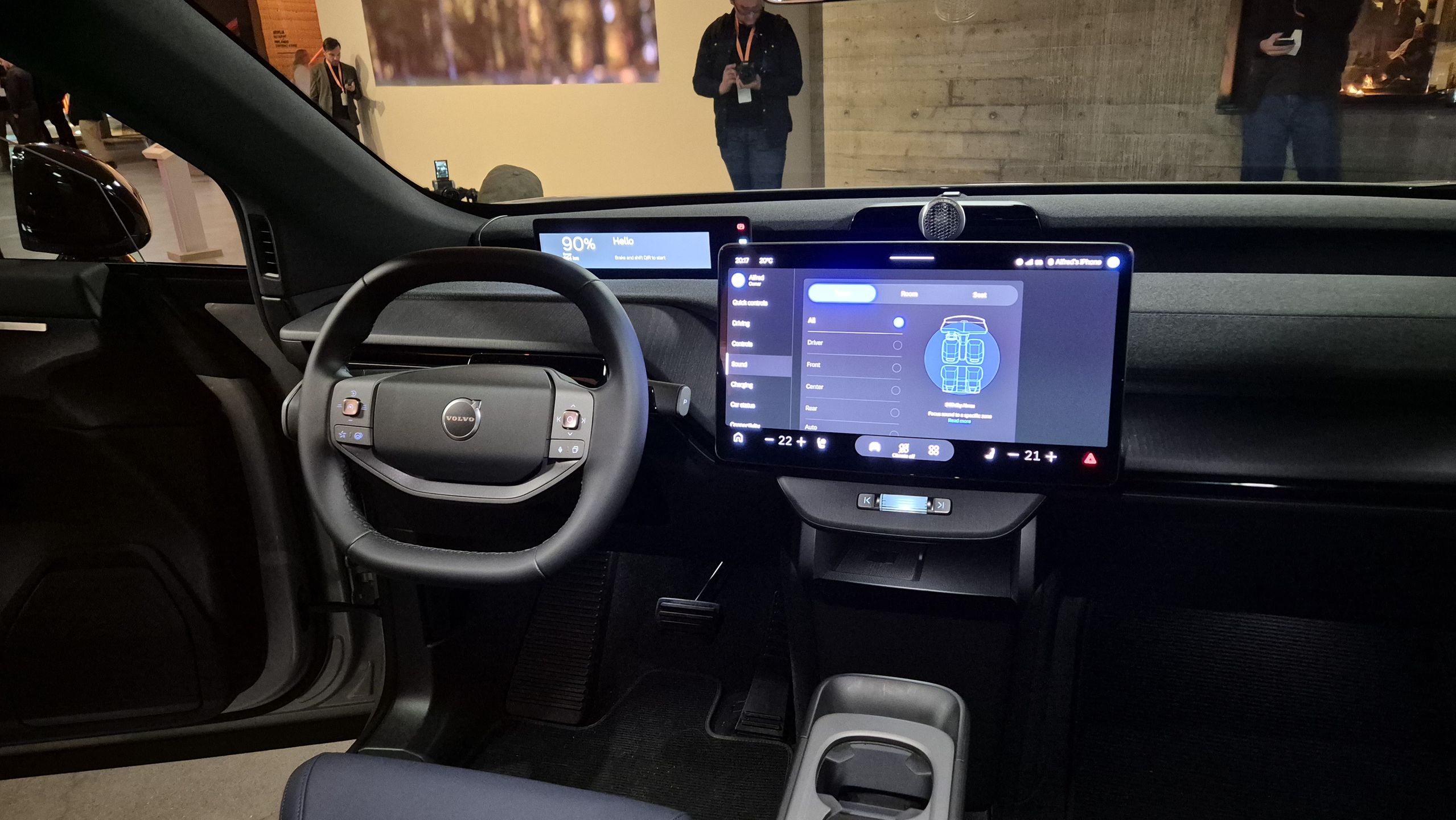 Volvo EX60 Cross Country