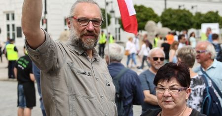 Prokuratura umorzyła sprawę Kijowskiego. "Żyje na wysokiej stopie, ma 400-metrowy dom i dwa samochody"