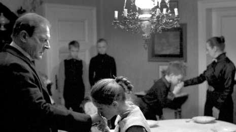 Biała wstążka, zły znak 1