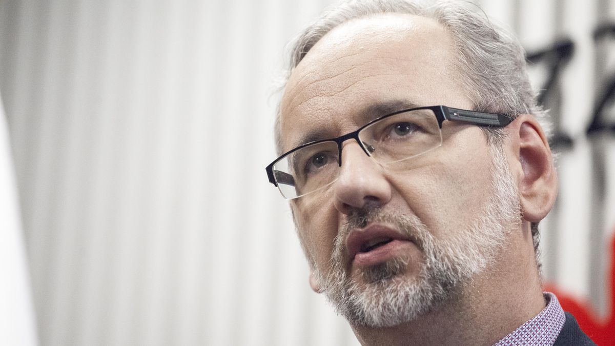 Adam Niedzielski seen during conference of the Minister of Health Adam Niedzielski and the President of the National Of the Secretariat of Healthcare KK NSZZ Solidarnosc Maria Ochman in Warsaw, Poland on June 29, 2021. (Photo by Maciej Luczniewski/NurPhoto via Getty Images)