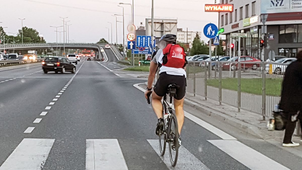 Rowerzyści często wybiórczo traktują przepisy
