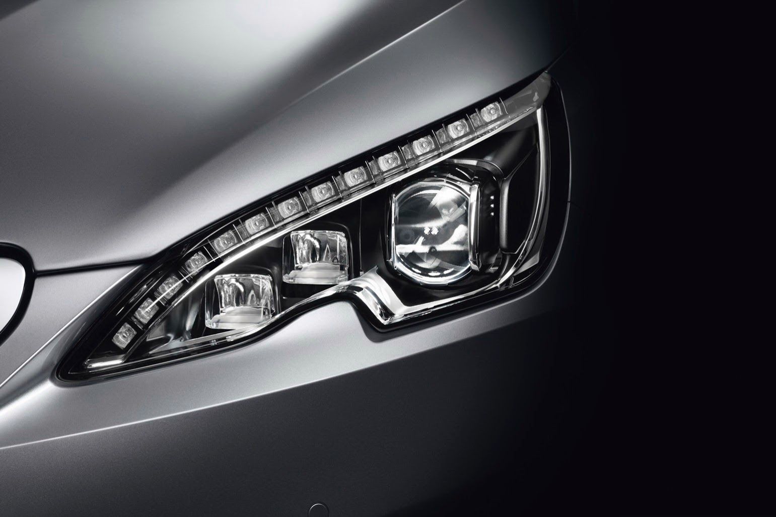 Nowy Peugeot 308 w obszernej galerii zdjęć 50