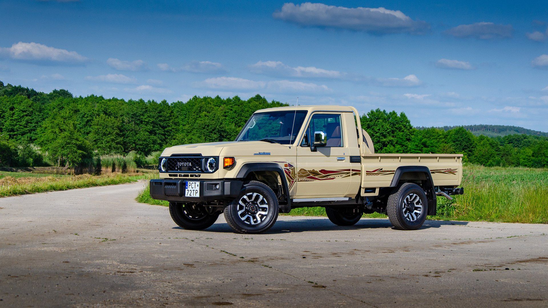 Toyota Land Cruiser 70