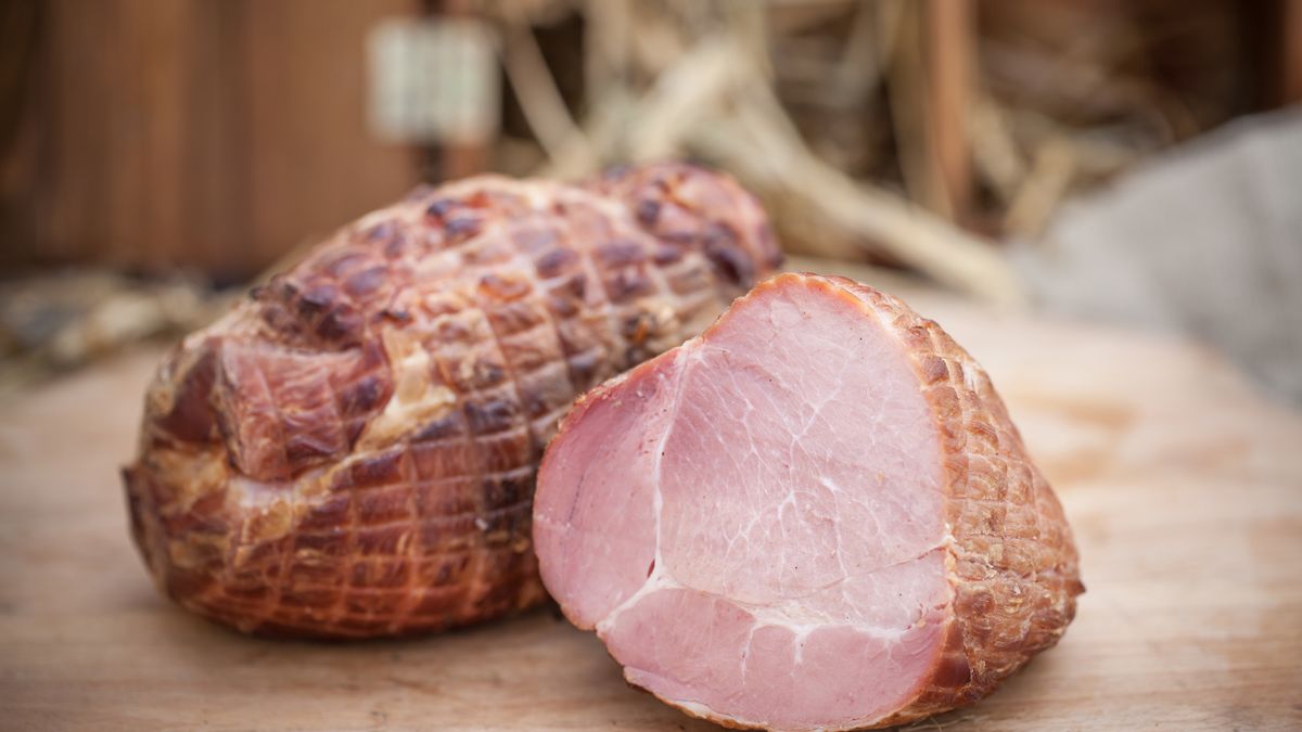 Nie musisz kupować szynki. Ugotujesz ją w domu w 10 minut