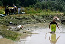 Burze i silne ulewy w Łopanowie. Woda porwała przyczepę kempingową
