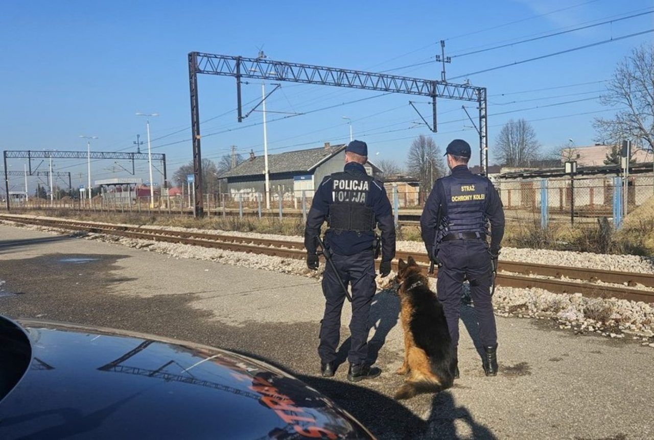 Chełm: Przechodził przez tory w zabronionym miejscu. Był poszukiwany